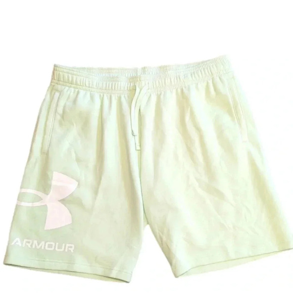 UNDER Armour men's green shorts - Picture 1 of 6